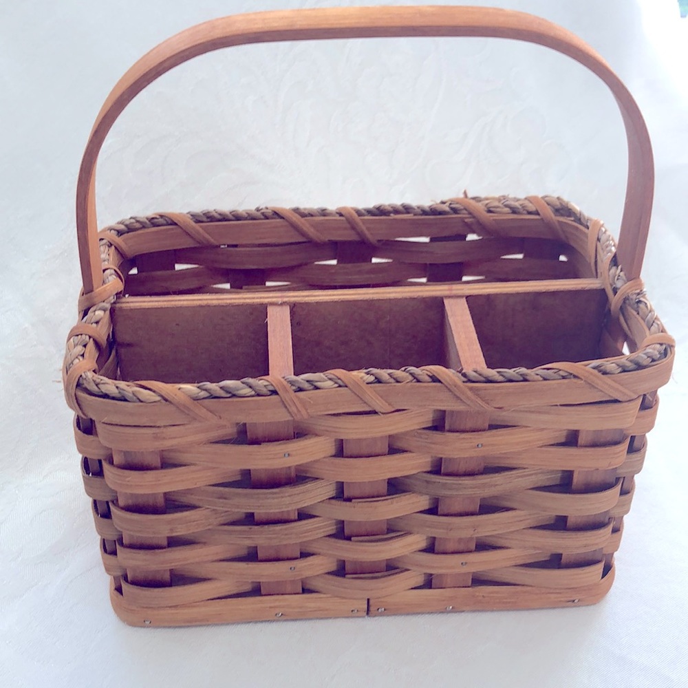 Hand Made Amish Heavy Woven Wood Utensil Caddy For Silverware and Linens. Sturdy